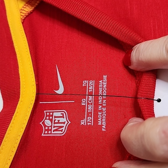 NEW NFL Gear NIKE Issue Team Apparel Kansas City Chiefs Youth TShirt Top Summer - Picture 4 of 16